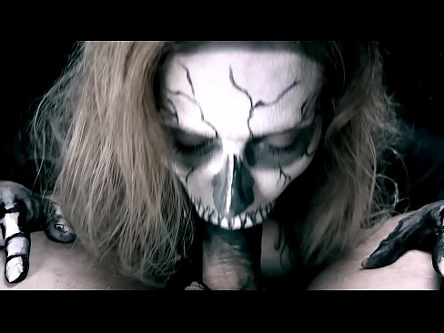 ❤️ Demon jente suger kuk med sin svarte munn og svelger cum. Russisk porno på porno no.porn-tub-sexer.ru ❌️❤